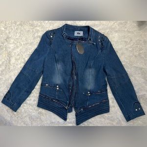 Beautiful & Unique Jean jacket, never worn and in great shape. (NWT)
